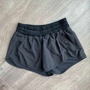 Lululemon Tracker Short 4”